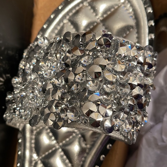 Sandals - Picture 3 of 3